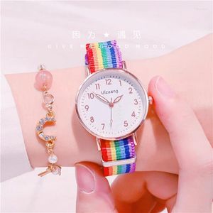 Montres-bracelets Montres-bracelets à quartz rondes simples Bracelet en tissu de mode pour femmes Sport Horloge Montre-bracelet étanche Dames Vacances Cadeau