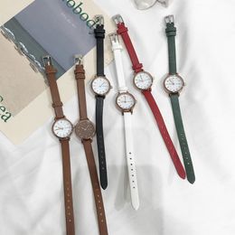 Relojes de pulsera Reloj blanco pequeño y sencillo para mujer, marca de lujo ulzzang, reloj femenino de cuarzo, relojes retro, relojes de pulsera de cuero vintage para mujer 230215
