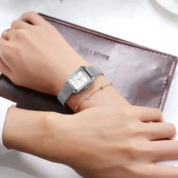 Montre-bracelets simples Watan Watch Japan Quartz Hours Fine Robe de mode Bracelet en acier inoxydable Girl Mother Gift Julius Box