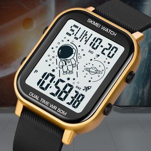 Relojes de pulsera SKMEI Moda Tendencia Astronauta Reloj Doble Hora Cuenta Regresiva Simple Pantalla Grande Pantalla Impermeable Deportes Electrónicos 1971