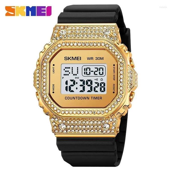 Montre-bracelets Skmei Luxury Men's Sports ImperproofPolay en acier inoxydable Square Diamond Digital Watch For Men Colck Montre Homme 2000