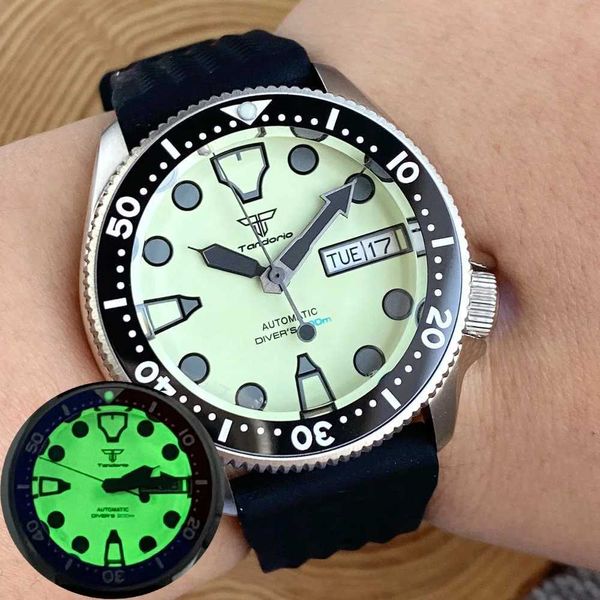 Mujeres de pulsera pequeños 37 mm SKX013 3.8 Diver S NH36 Hombre mecánico Brillo completo Dial de fin de semana Fecha de fin de semana 200 m Reloj de Rejor impermeable Q240426