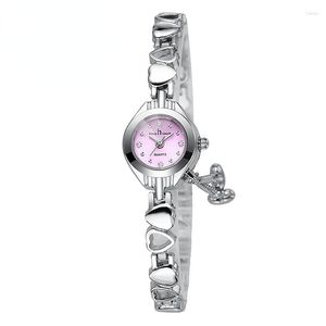Horloges Klein en luxe armband Dameshorloge Perzik Hart Hanger Student Kwarts