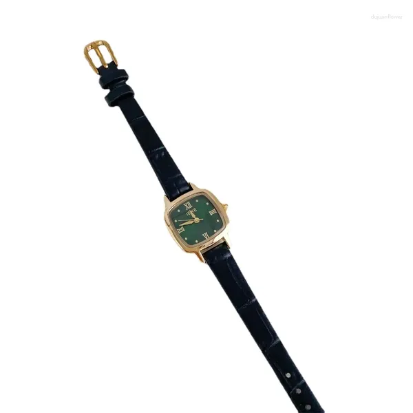 Relojes de pulsera Pequeño reloj marrón Estudiante de mujer Clásico Simple y retro Versátil Elegante Estilo Instagram Placa cuadrada