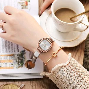 Montre-bracelets Small Square Watch avec strass pour femmes Simple Casual Fashion Green Quartz Dames Wrist Watches Reloj Mujer D240417