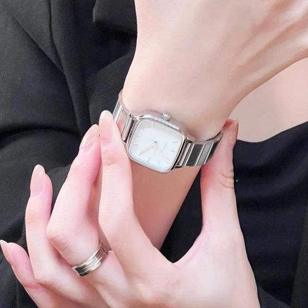 Montres-bracelets Petit Sucre Femme Niche Light Luxe Haut de gamme Quartz Montre Square