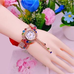 Montres-bracelets Étincelant Strass Cadran Rond Montre Pointeur Type Complet Pour Les Activités D'intérieur Ou L'utilisation Quotidienne H9