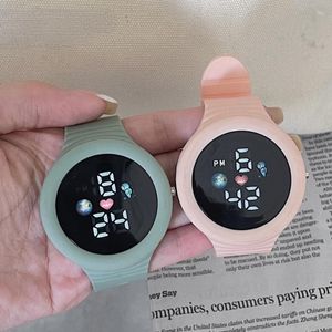 Polshorloges Sports Watch voor mannen en vrouwen waterdichte elektronische siliconen band Student Children's Digital pols horloges groothandel