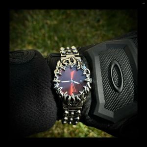 Montres-bracelets Spots Original Claw Alamaster Style Rétro Y2K Montre européenne et américaine Alien Advanced Instagram avec le même design de niche