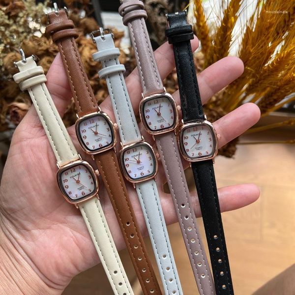 Relojes de pulsera Reloj con esfera digital cuadrada Todo fósforo Cinturón de cuero informal Moda para mujeres Relojes de pulsera de lujo Reloj al por mayor de Mujer