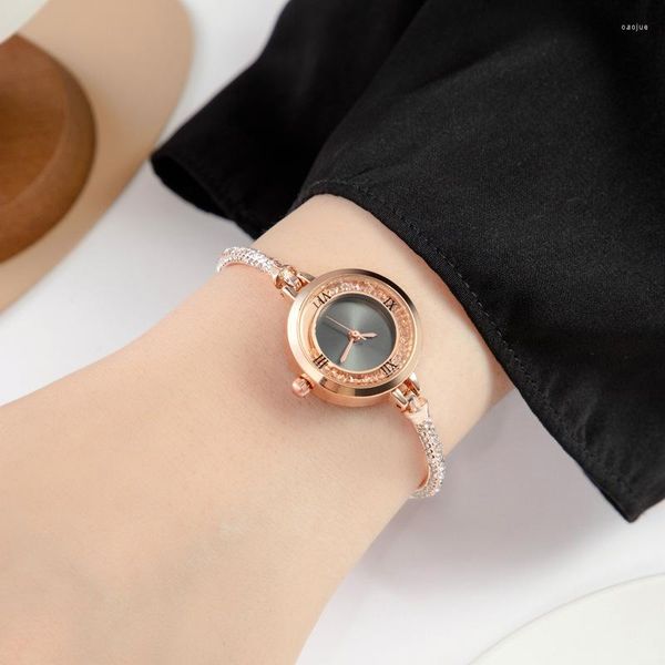 Relojes de pulsera estilo lindo mujer pulsera de acero reloj de cuarzo moda de lujo pequeño dial relojes reloj de pulsera mujer elegante regalo