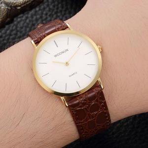 Polshorloges Stijlvolle eenvoud Mannen kijken naar klassiek Watch 2 Pointer Quartz Leather Ultra Dun voor Reloj de HOMBREWRISTWATCHES