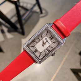 Relojes de pulsera Moda de verano Relojes rojos tentadores atractivos para las mujeres Cristales de lujo Reloj de pulsera Cuadrado Vintage Relojes de correa de cuero romano