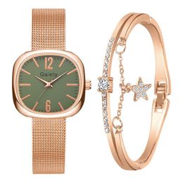 Polshorloges Temperament Compact Quartz Watch Star Bracelet Fashion Combination Set Women Watches Simple Rose Gold Mesh Luxe