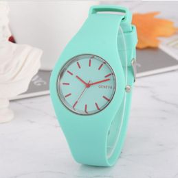 Montres-bracelets Mince Genève Bonbons Couleur Silicone Montre Robes Gratuites Pour Femmes Étudiant Jelly Casual Hommes Cadeau Simple Relojes Para MujerWristwatch