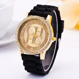 Horloges Top Fashion Beroemde Gouden Casual Quartz Horloge Vrouwen Sport Siliconen Band Horloges Voor Mannen Klok Relogio Feminino