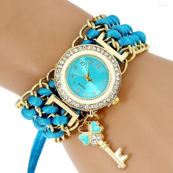 Relojes de pulsera Reloj de encaje superior Mujer Moda Cadena dorada Llave Encanto Rhinestone Reloj de pulsera Chica Pulsera Cuarzo