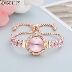 Polshorloges best verkopende 2023 Feather Bracelet Watches for Women Fashion Leaf Quartz Luxe hoogwaardige cadeau