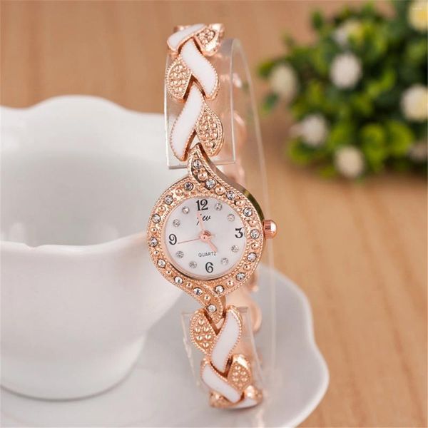 Montres-bracelets Tendance Feuille Bracelet Montre-Bracelet Petit Cadran Pointeur Affichage Montre-Bracelet Pour Les Mariées Banquet De Mariage Portant