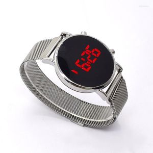 Polshorloges trendy mode magneet buckle mesh riem dames kijken eenvoudige en veelzijdige led lumineuze ijzerabsorberende steen voor mannen vrouwen