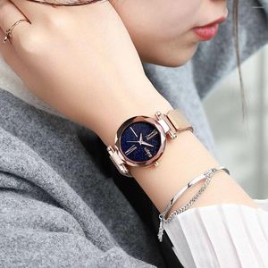 Montres-bracelets UTHAI V11Watch pour les femmes de luxe Time Comes Starry Sky Shines Milan Fer magnétique Absorbant Pierre Dames Mode Quartz Montres