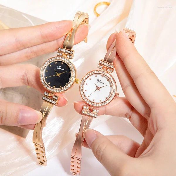 Relojes de pulsera UTHAI W67 Reloj de pulsera de cadena para mujer Temperamento Moda Relojes de cuarzo Diamantes Reloj de patrón de estrella de cielo completo para mujer