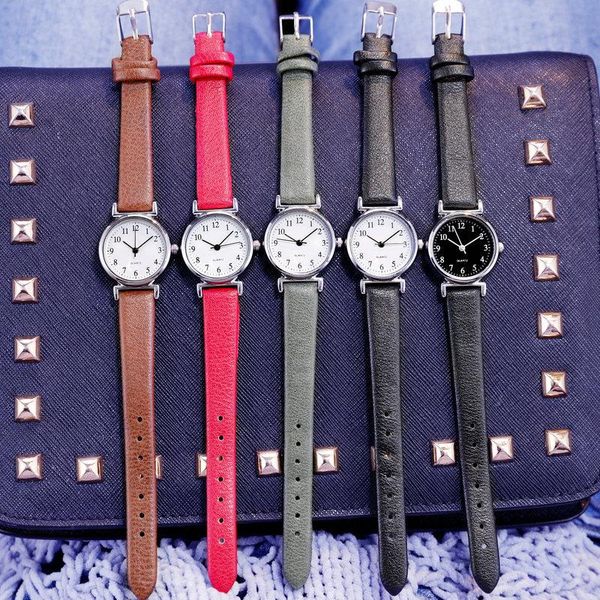 Relojes de pulsera Vintage con correa de cuero para mujer, relojes pequeños con puntero de diseñador, esfera de número Simple, reloj analógico de cuarzo para mujer