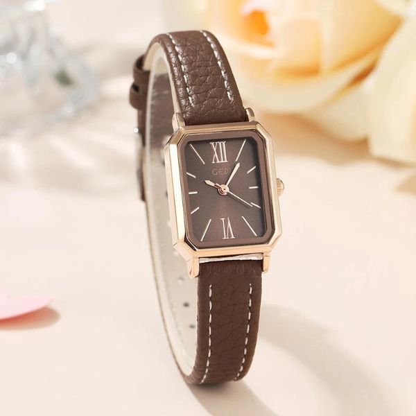 Montre-bracelets RECTANGE VINTAGE WEMPES FEUVES PU PU Leather Band 30m Résistance à l'eau rétro pourdies Quartz Wristwatch Ultra-Thin Watch for Women