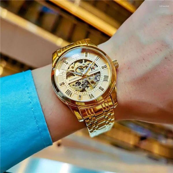 Montre-bracelets surveillent les hommes Fashion Transparent Diamond Luminous Gear Movement Motion Malle Mechan Mechanical Skeleton Wrist Wrist