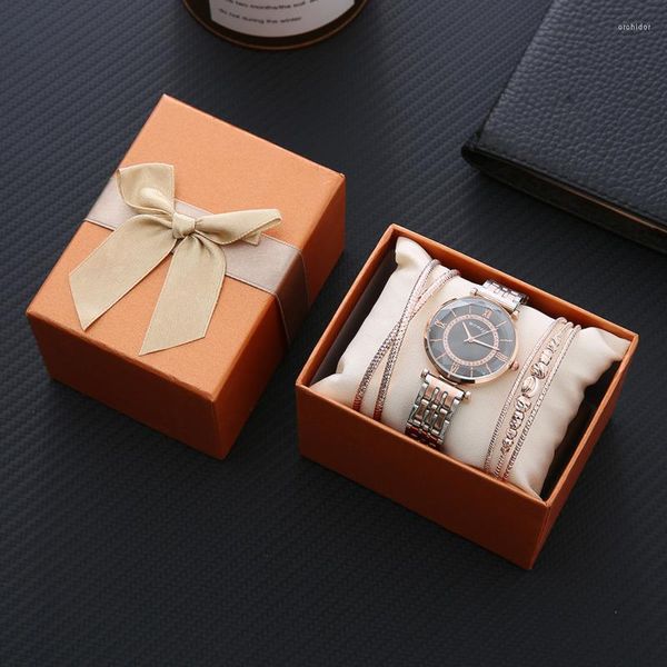 Relojes de pulsera Reloj para mujer Conjunto de regalo de moda de lujo Pulsera de aleación de cuarzo galvanizada Caja de reloj de tres piezas
