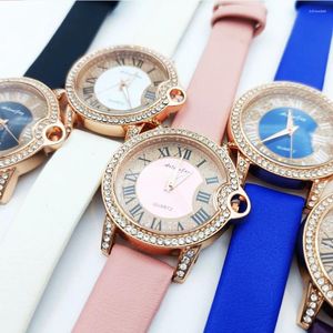 Relojes de pulsera Reloj para mujer Relojes 2023 Productos de venta Número romano Diamante Cinturón de moda Señoras Cuarzo