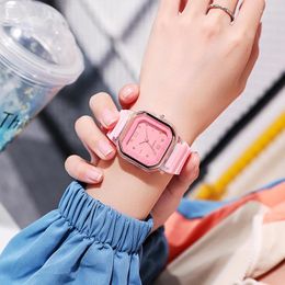 Montres-bracelets montre pour femmes montres 2024 produits de vente Nouvelle Mode décontracté Silicone diamant tendance
