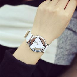 Relojes de pulsera Reloj de pulsera de cuarzo para mujer, moda moderna de lujo, esfera Triangular ahuecada, regalo informal para relojes femeninos