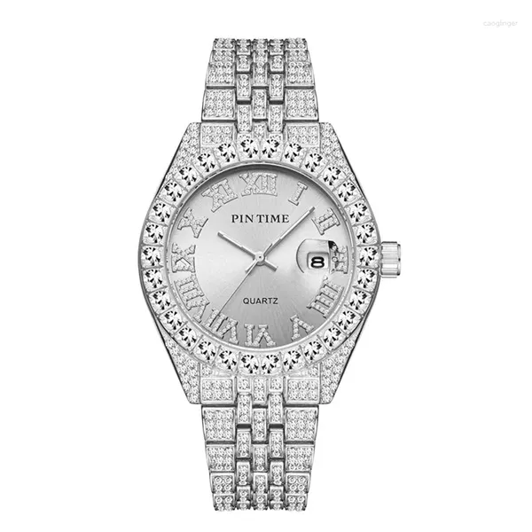 Montre-bracelettes en gros hommes femmes bling couple regarde diamant complet glacé au quartz rome cadran robe décontractée horloge montre