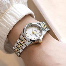 Montre-bracelets Wiilaa Femmes Classic Wrist Montres de la semaine de conception minimaliste Date Gold en acier inoxydable Mesdames