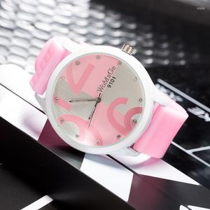 Polshorloges Womage mode schattig roze horloge vrouwen groot nummer sport horloges dames gilrs silicone quartz montre femme