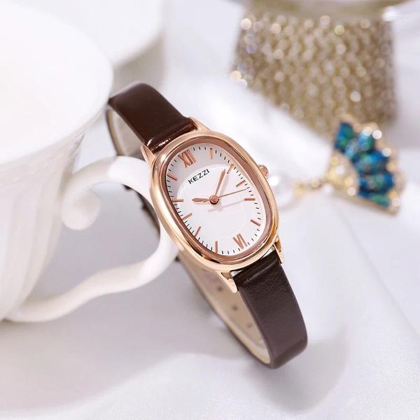 Montre-bracelets Femme Regardez la mode de haute qualité OVAL LADES Quartz Watchs Cuir étanche pour les femmes Relogio