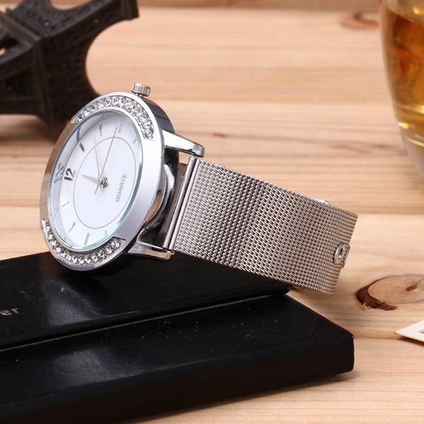 Relojes de pulsera Mujer Delicada Belleza Simple Casual Pulsera Reloj Traje Acero inoxidable Cuarzo Gota Adulto