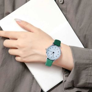 Polshorloges vrouwen gemakkelijk te lezen Arabische cijfers Eenvoudig dial digitale lederen band Quartz Pols Montre femme reloj mujer H240504