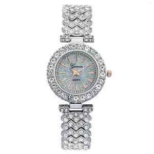 Montres-bracelets Femmes Montre De Mode Diamant Ciel Étoilé Gypsophile Tempérament Dames Petites Montres Bracelet Chaîne En Acier Horloge