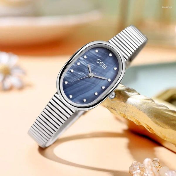 Relojes de pulsera Reloj de moda para mujer Lujo Exquisito Impermeable Dama Cuarzo Oval Beige Cara Aleación Bandas Reloj de negocios Relojes Para Mujer