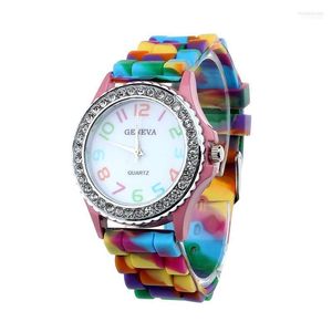 Montres-bracelets Femmes Genève Silicone Cristal Bling Analogique Numérique Quartz Montre-Bracelet PP Moun22