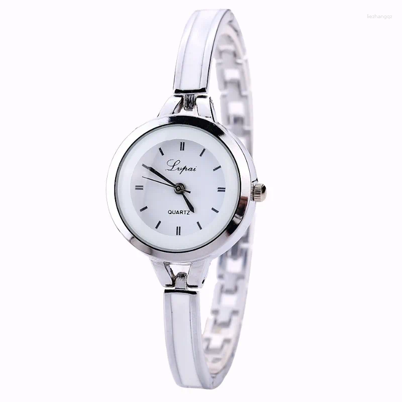 Armbandsur kvinnors armband bord koreansk version av sommaren burst kvinnors klockor relojes para mujer lyx