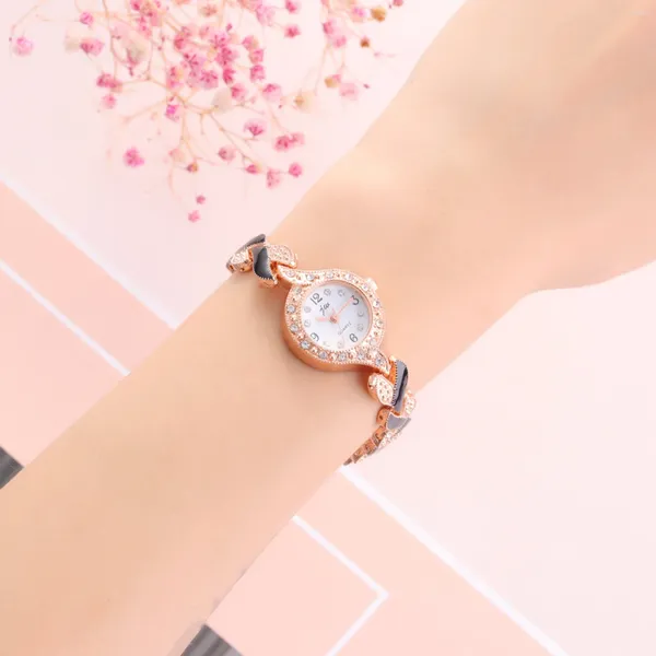 Montre-bracelets pour le quartz de mode pour femmes Miroir en verre résistant aux rayures pour les mariés Banquet de mariage