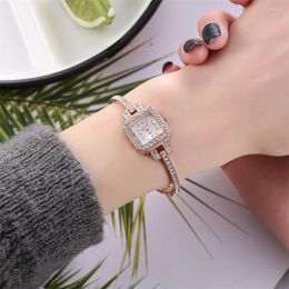 Montres-bracelets Montre à quartz en alliage individuel pour femme Full Diamond Luxury