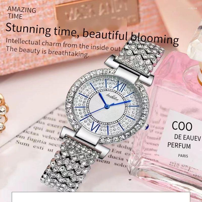 Наручные часы Женские простые часы-браслет Кварцевые спортивные водонепроницаемые деловые женские часы.