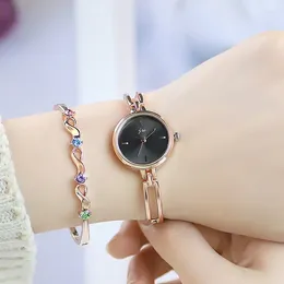 Montre-bracelets Bracet de montre féminin Small Round Alloy Quartz Étudiant étudiant bracelet à la mode et minimaliste W99