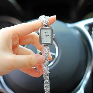 Montres-bracelets Montre Femme Pointeur Style Diamant Ensemble Rectangle Quartz Étanche Élégant Montre-Bracelet Pour Femme Cadeau De Noël 5880