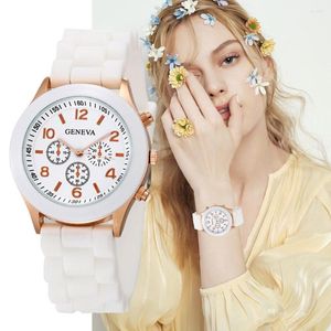 Horloges Dameshorloges Mode Luxe dameshorloge Zachte siliconen band Quartz Pols Witte klok voor vrouwelijke Relogio Feminino