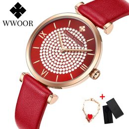 Relojes de pulsera WWOOR, pulsera de cuero con diamantes de imitación, reloj de mujer para mujer, reloj de cuarzo pequeño a la moda con diamantes para mujer